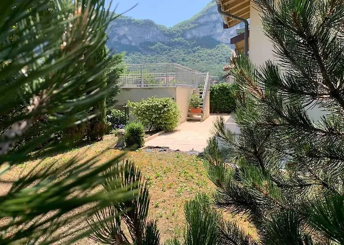 Villa 13 *